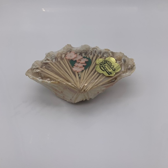 Decorative Bamboo Toothpicks With Seashells & HIPPOPUS Bear Claw Made In Hawaii - Picture 2 of 6